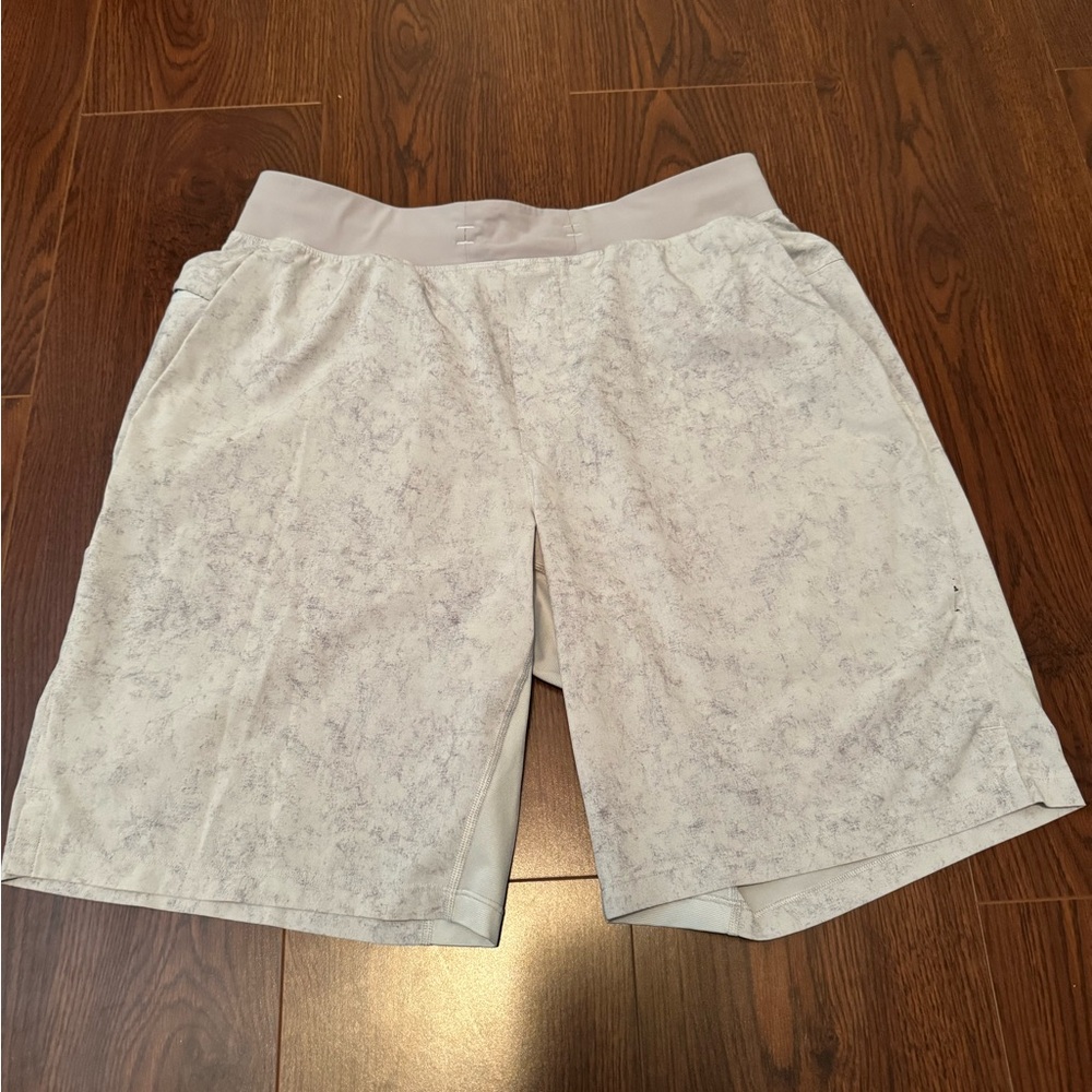 Lululemon T.H.E Linerless 9 Inch Shorts